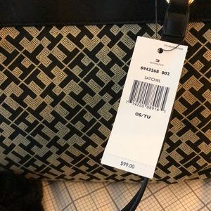 Tommy Hilfigure satchel